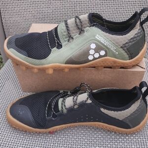 Vivo Barefoot Black and Green Hiking Athletic Shoes